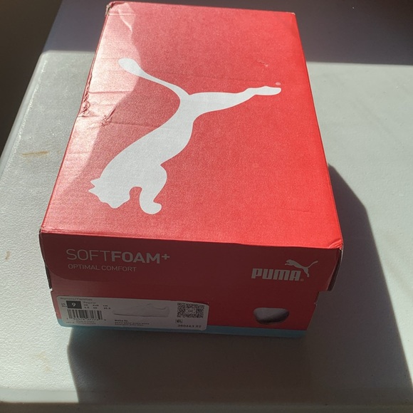 Puma brand new white sneakers - Picture 4 of 4